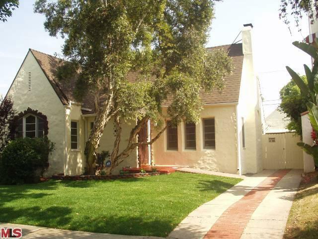 Property Photo:  6211 Lindenhurst Ave  CA 90048 