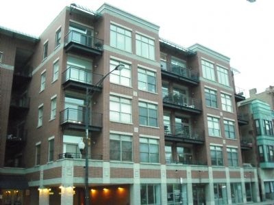 Property Photo:  3260 North Clark Street 204  IL 60657 