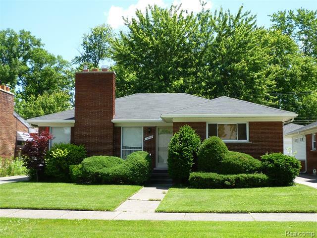 Property Photo:  19944 Helen Ave  MI 48225 