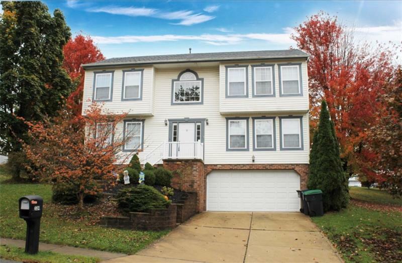 Property Photo: 524 Grandshire Dr PA 16066