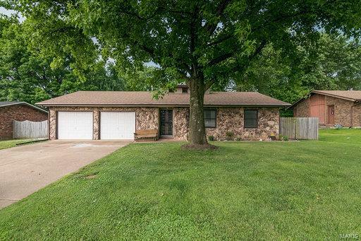 Property Photo: 25 Villa Drive 62223