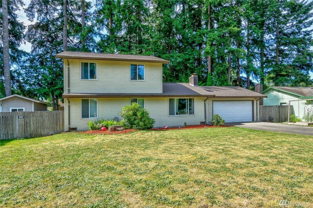 Property Photo: 701 NE Valley Oak Dr WA 98311