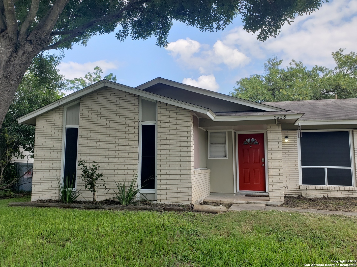 Property Photo: 5258 Stoneshire TX 78218