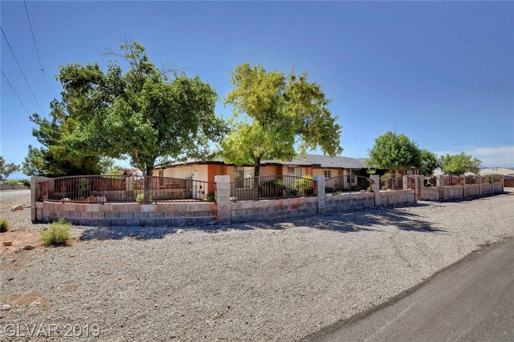 Property Photo:  424 Milan Street  NV 89015 