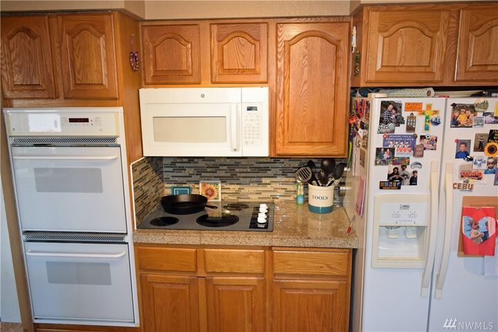 Property Photo:  1120 N Fairfield St  WA 98520 