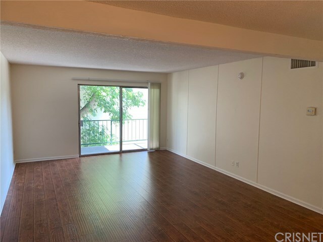 Property Photo:  5460 White Oak Avenue E123  CA 91316 