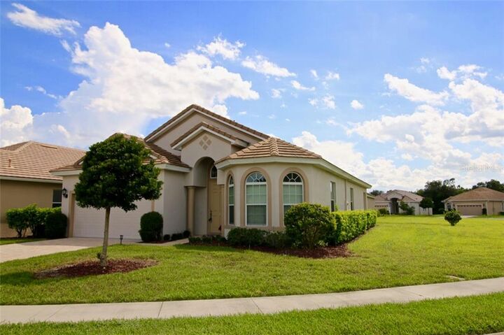 Property Photo: 640 Newhall Lane FL 32713