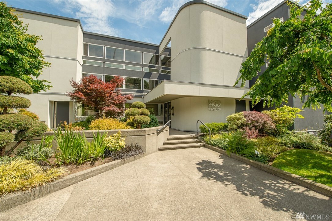 Property Photo:  1400 Taylor Ave N 304  WA 98109 