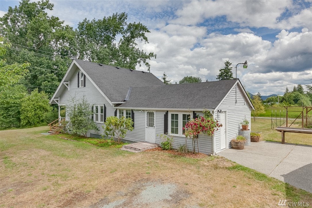 Property Photo: 15490 State Route 9 WA 98274