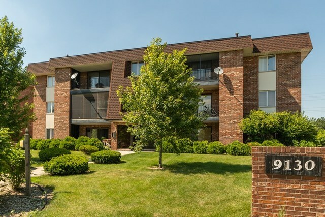 Property Photo:  9130 West 140th Street 2sw  IL 60462 