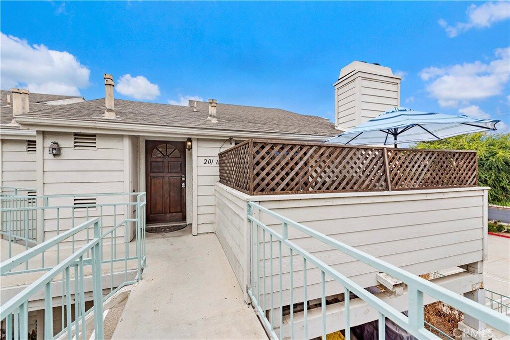 Property Photo:  345 Avocado Street 201A  CA 92627 