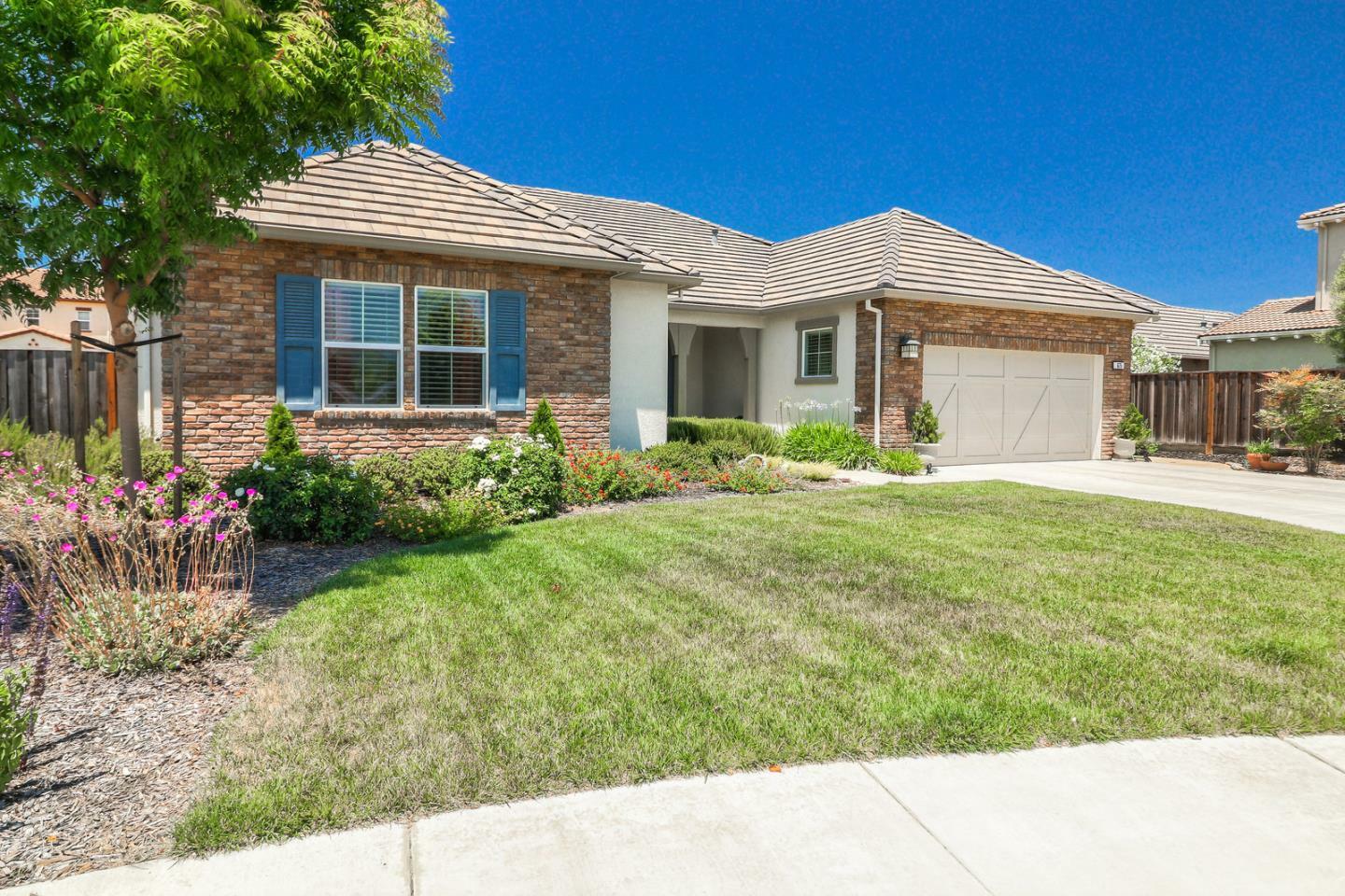 Property Photo:  675 San Marino Court  CA 95037 