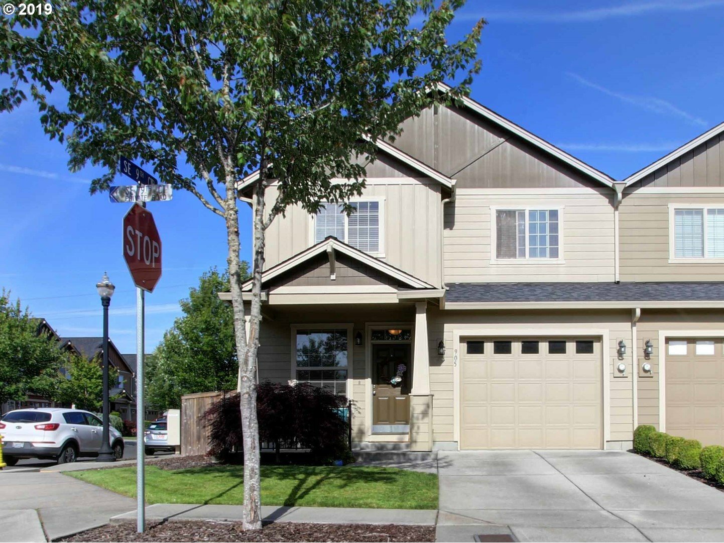 Property Photo:  905 SE 9th Ct  WA 98604 