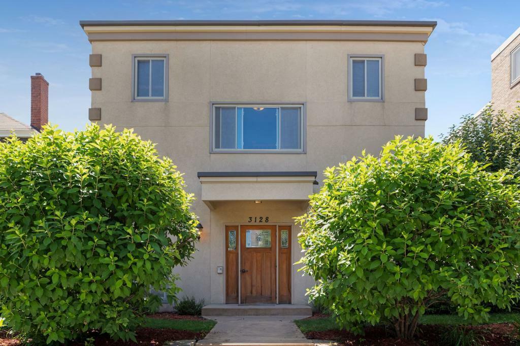 Property Photo: 3128 Hennepin Avenue 1 MN 55408