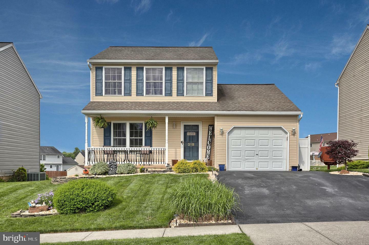 Property Photo: 319 Swatara Creek Drive PA 17038
