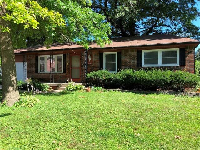 Property Photo: 3920 Crane Avenue MO 64055