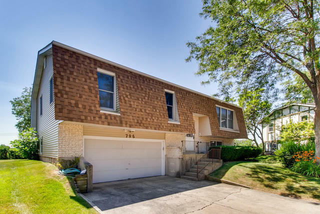 Property Photo: 795 Ottawa Court IL 60188