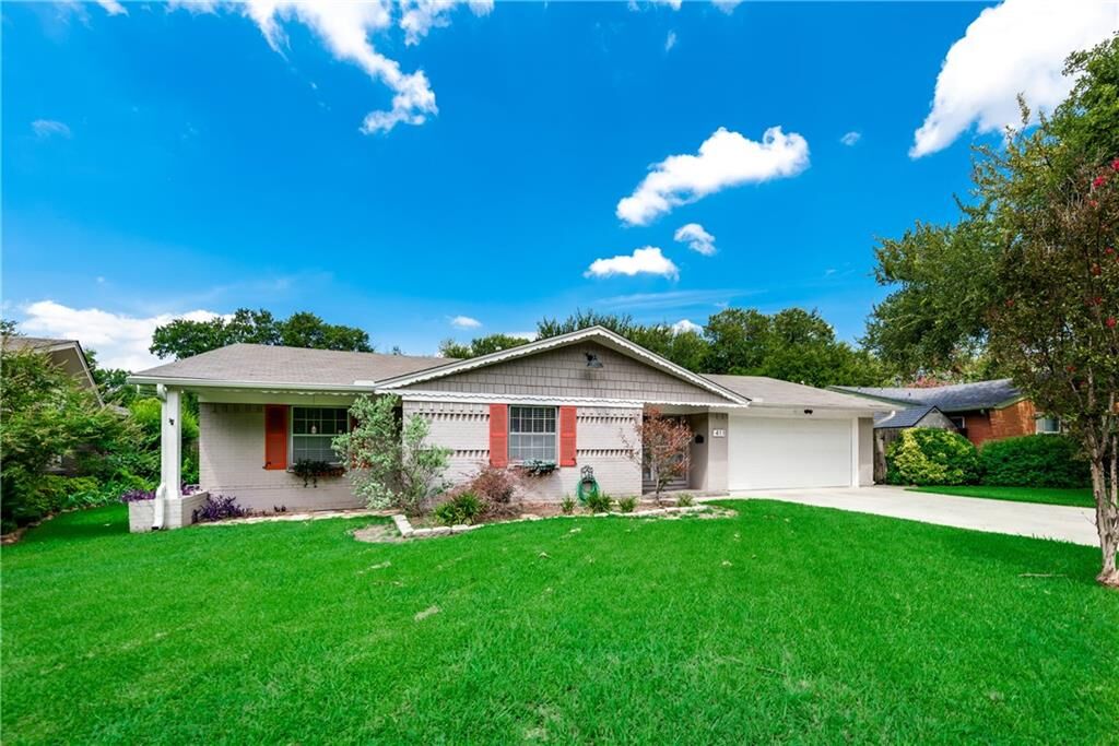Property Photo:  411 Robinhood Drive  TX 75061 