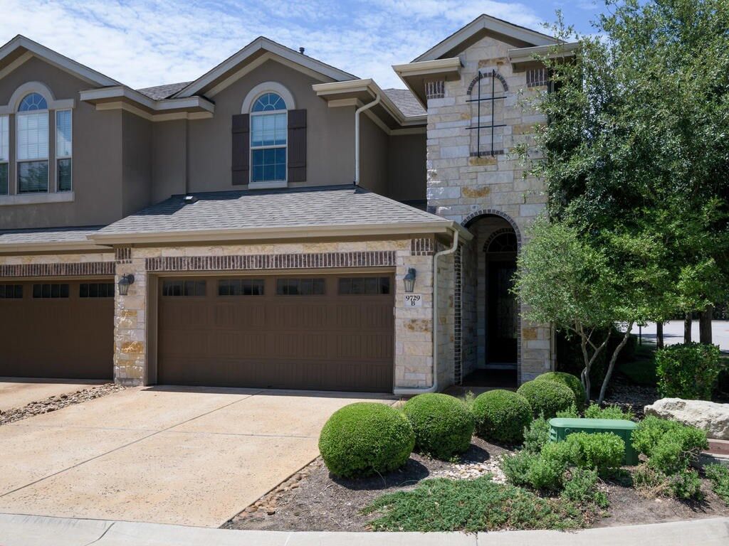 Property Photo:  9729 Solana Vista Loop B  TX 78750 