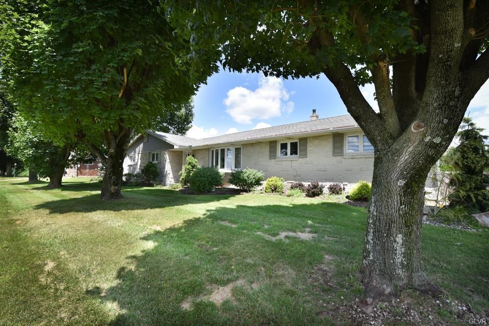 Property Photo:  3728 Howertown Road  PA 18067 