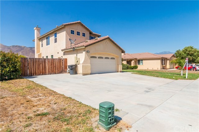 Property Photo:  1125 Reward Street  CA 92583 