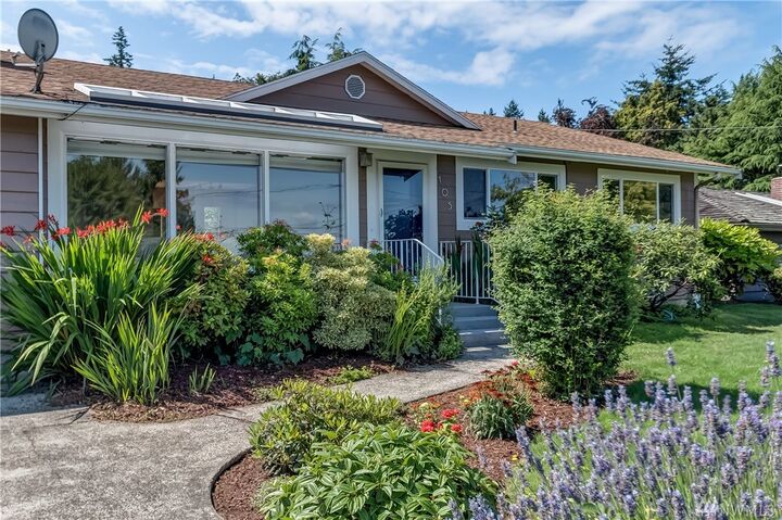 Property Photo: 105 Bayside Place WA 98225