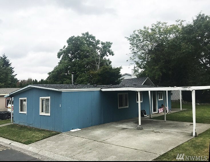 Property Photo:  725 37th St SE 1  WA 98002 