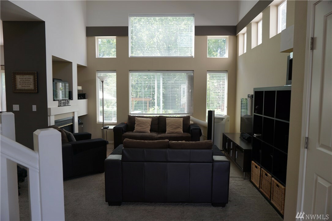 Property Photo:  17607 133rd Place SE  WA 98058 