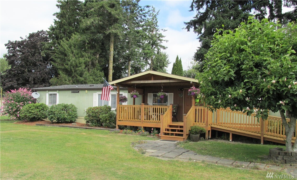 Property Photo: 8966 Avon Allen Rd WA 98233