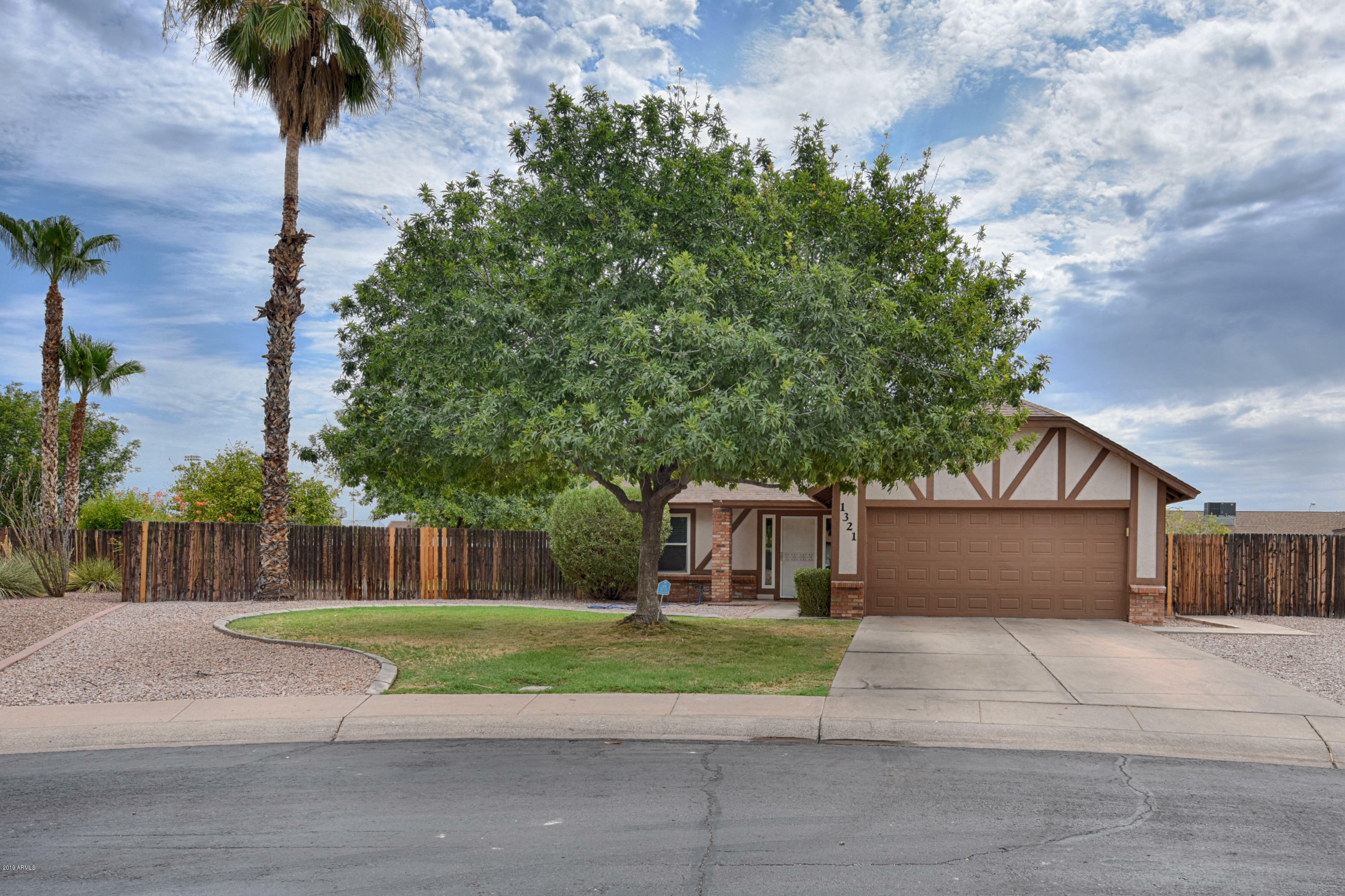 Property Photo:  1321 N Bonarden Lane  AZ 85226 