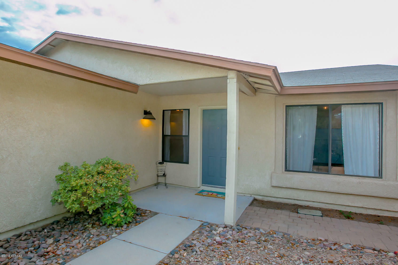 Property Photo:  2860 W Ribera Place  AZ 85742 