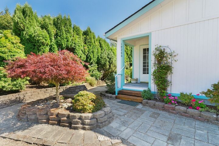 Property Photo: 19266 127th Place NE WA 98011