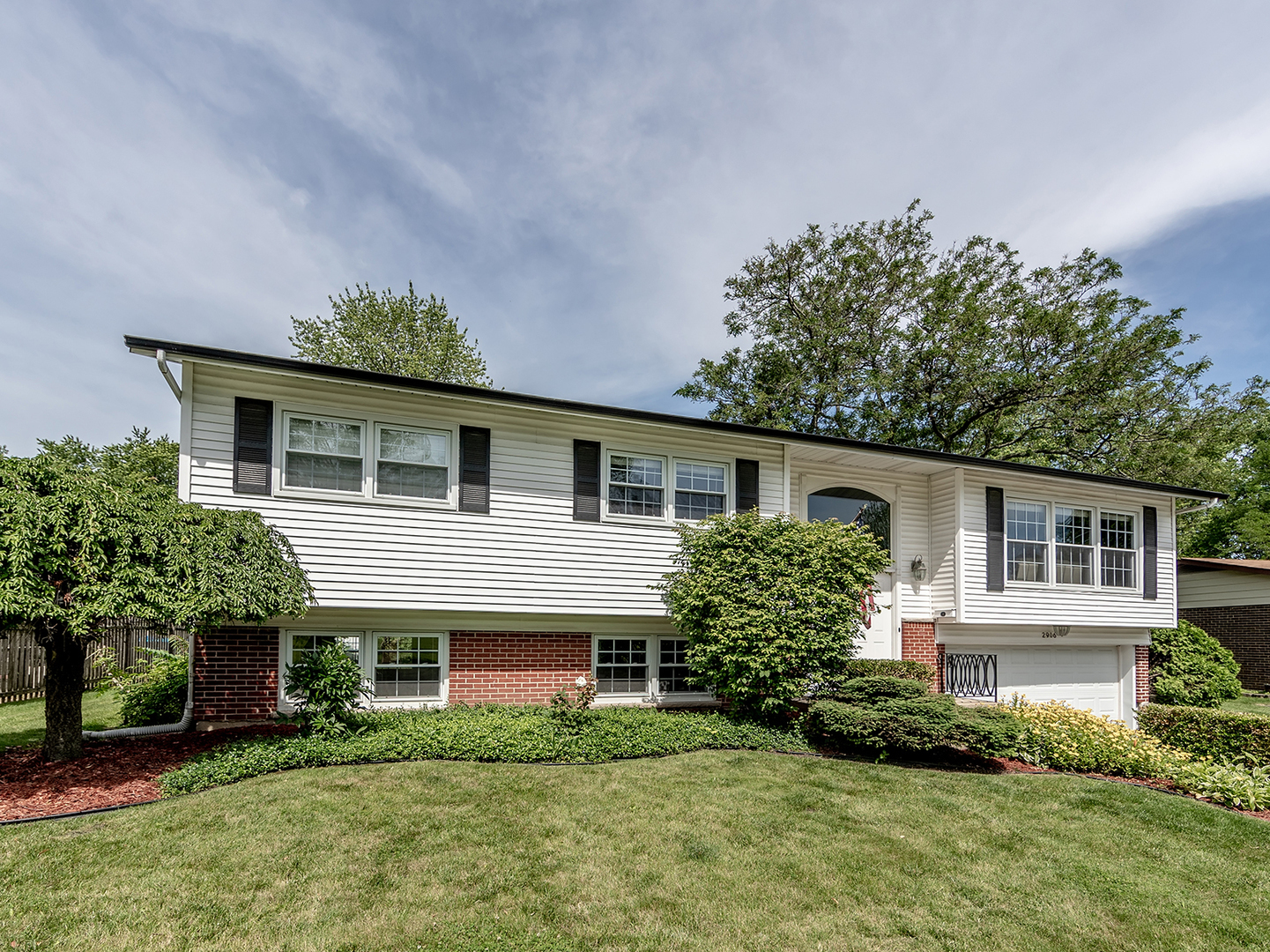 Property Photo:  2906 North Mitchell Avenue  IL 60004 