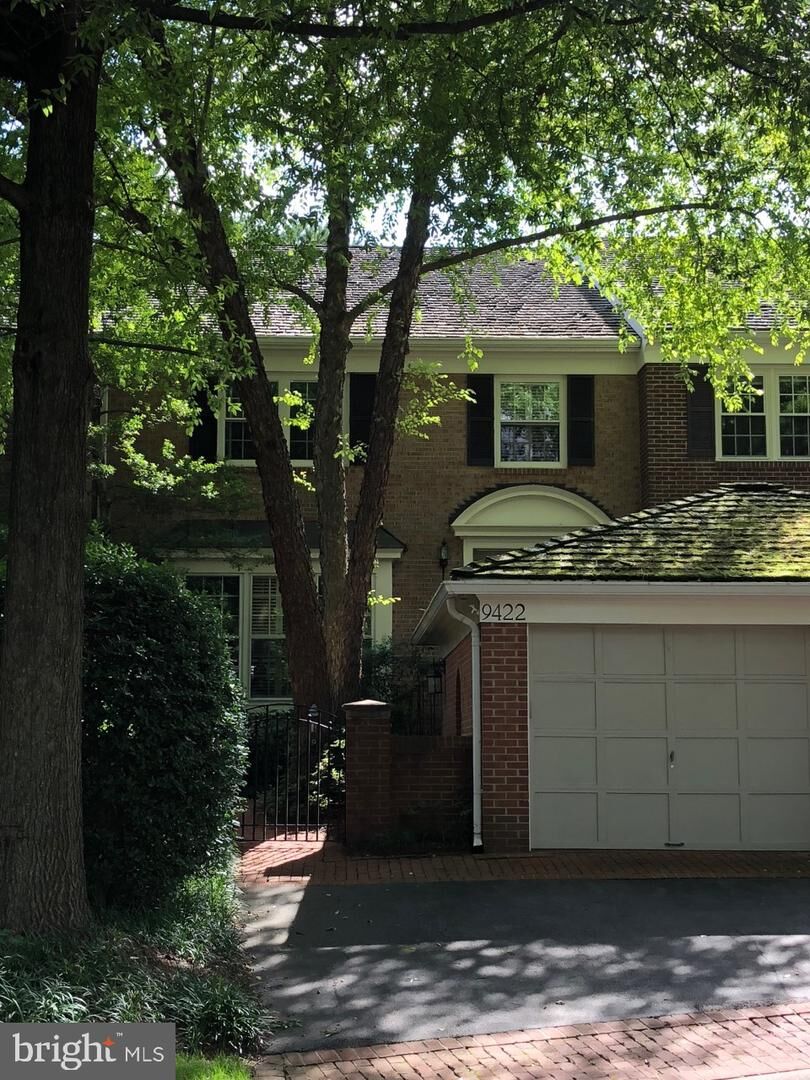 Property Photo: 9422 Turnberry Drive MD 20854