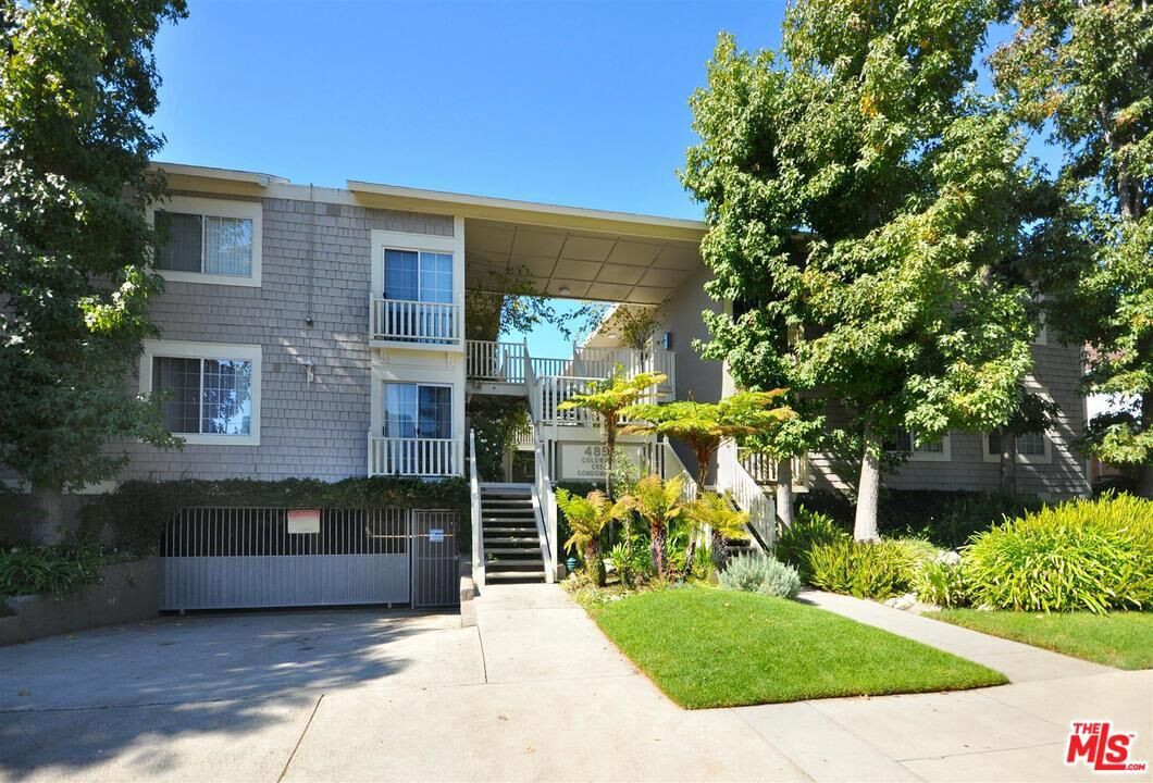 Property Photo:  4859 Coldwater Canyon Ave 4  CA 91423 