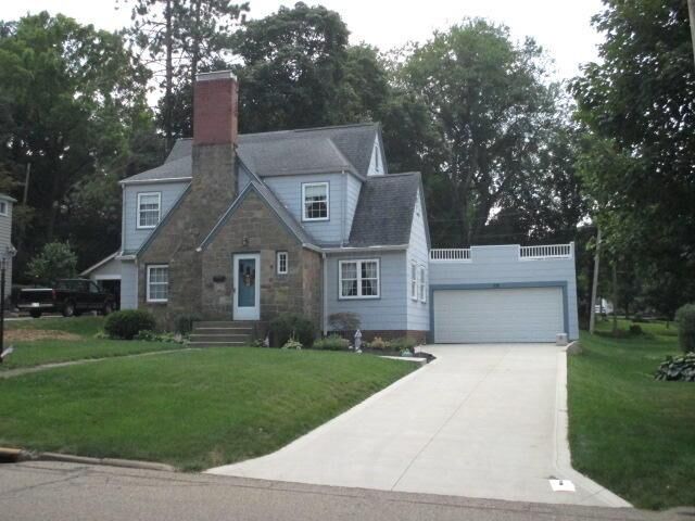 Property Photo:  936 E High Street  OH 43050 