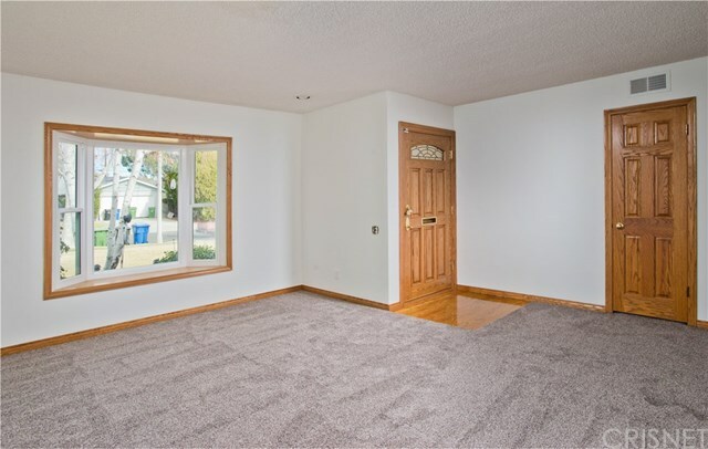 Property Photo:  23916 Archwood Street  CA 91307 