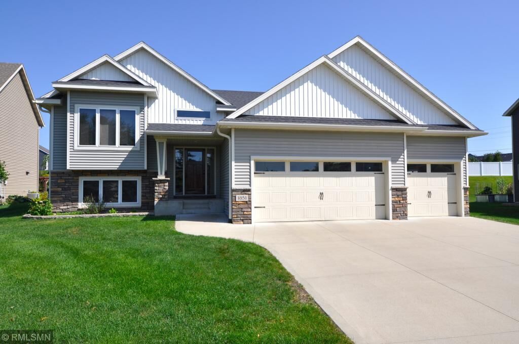 Property Photo:  1851 Fieldstone Road SW  MN 55902 