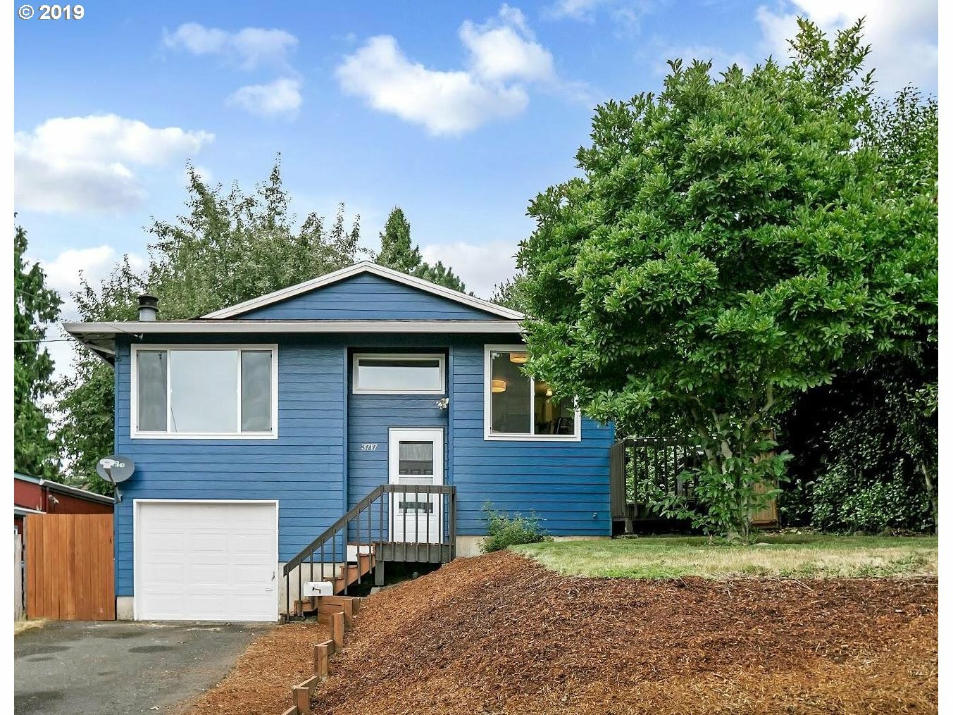 Property Photo: 3717 SE Jackson St OR 97222