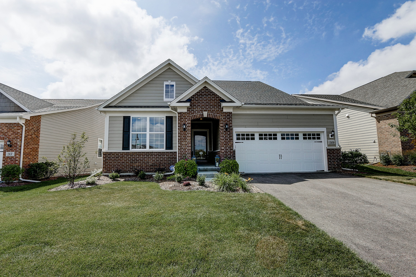 Property Photo: 39 Pacific Avenue IL 60047
