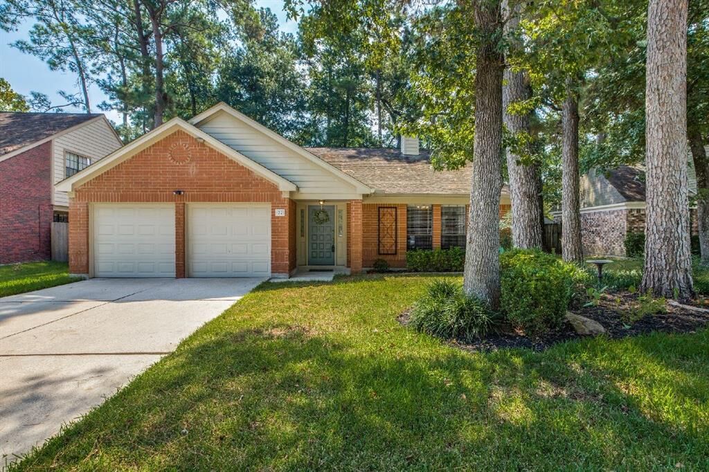 Property Photo: 22 Green Slope Place TX 77381