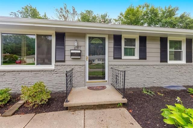 Property Photo:  6727 Stearns Street  KS 66203 