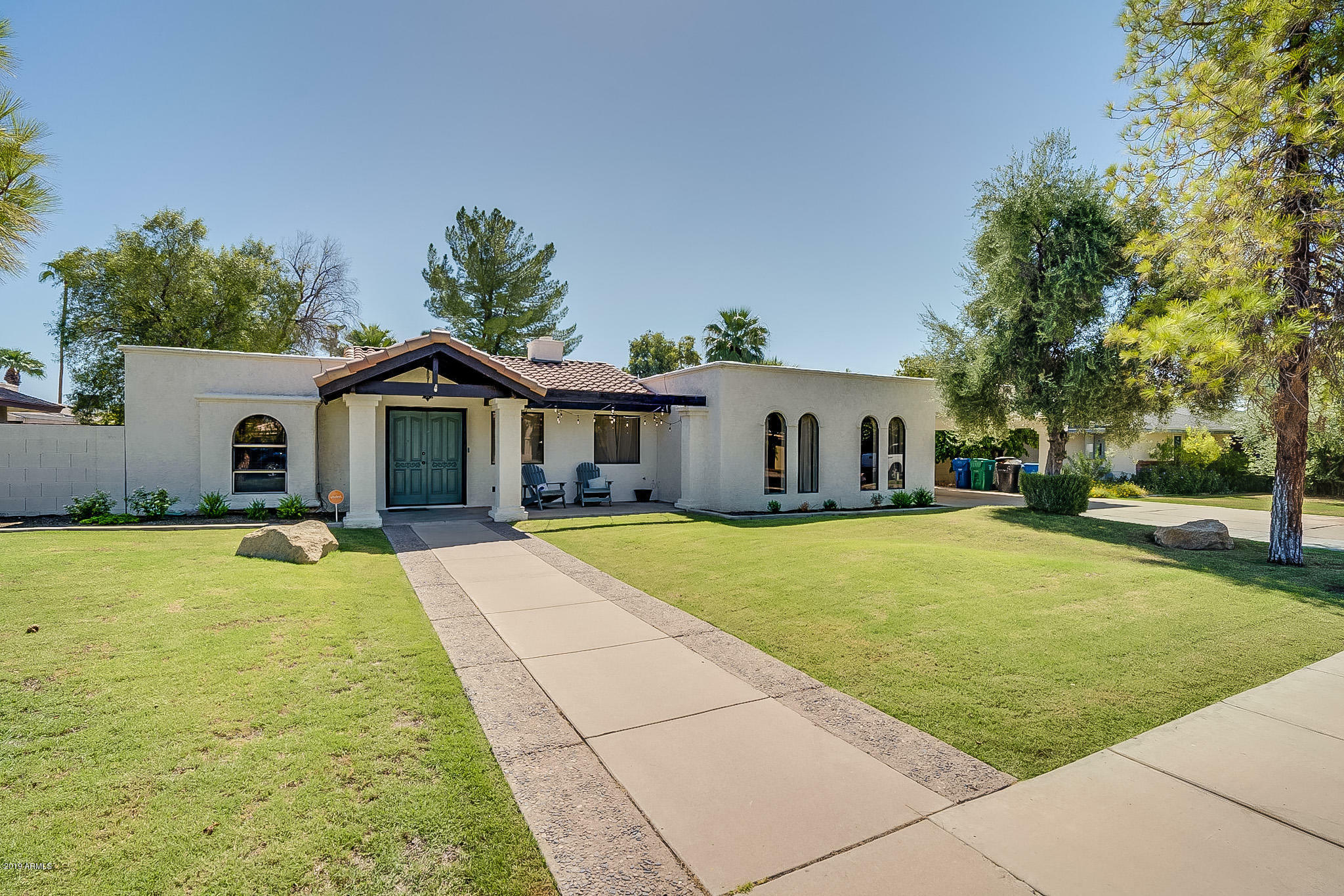 Property Photo:  2423 E Ivy Street  AZ 85213 