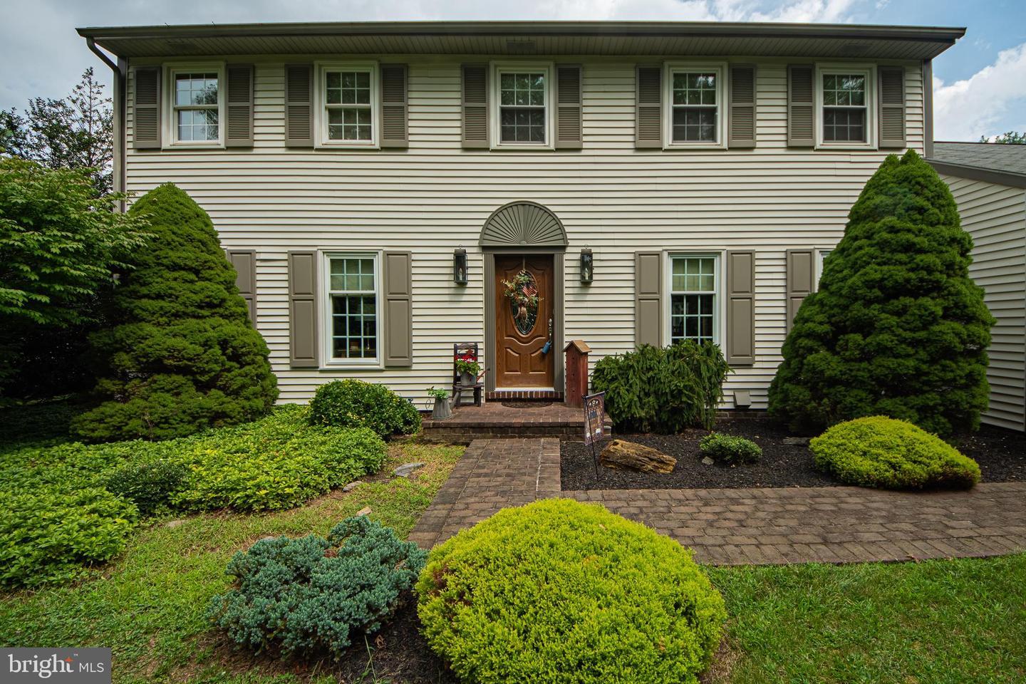 Property Photo: 403 Wetherburn Drive PA 17601