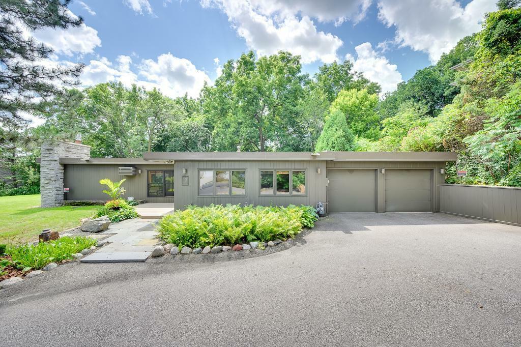 Property Photo:  211 Norman Ridge Drive  MN 55437 