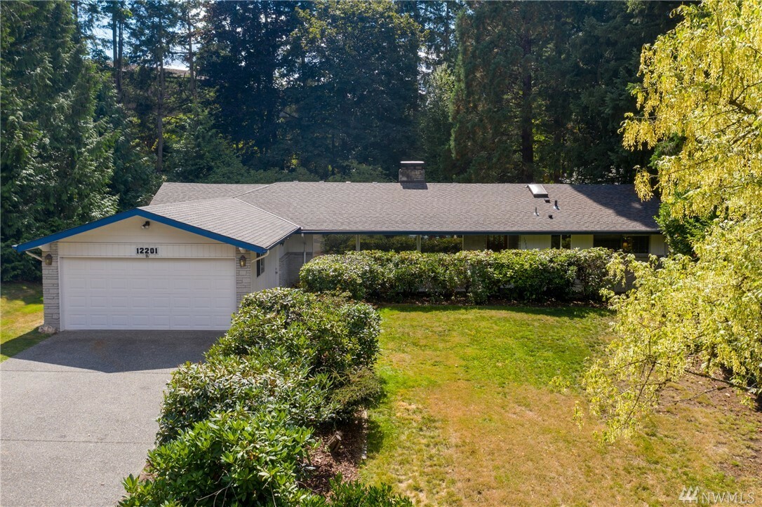 Property Photo: 12201 SE 12th St WA 98005