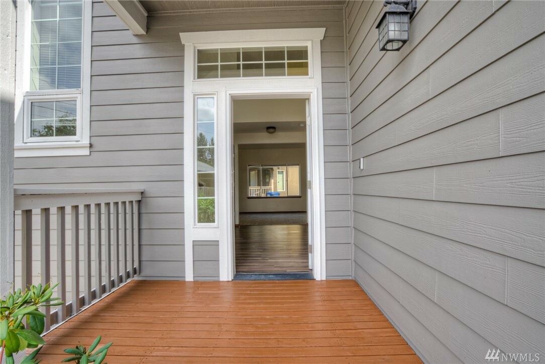 Property Photo: 10003 12th Av Ct E WA 98445