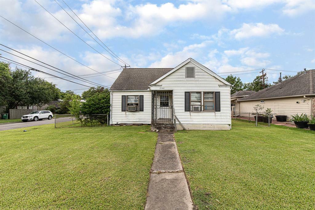 Property Photo:  2346 Munger Street  TX 77023 