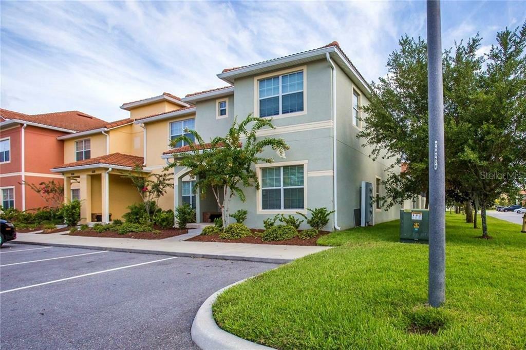 Property Photo:  8951 Cat Palm Road  FL 34747 