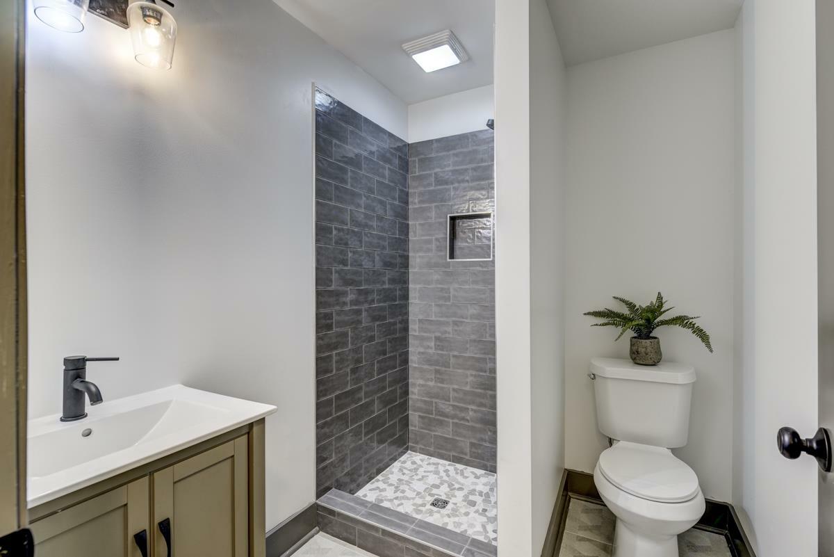 Property Photo: 941 Oneida Ave TN 37207